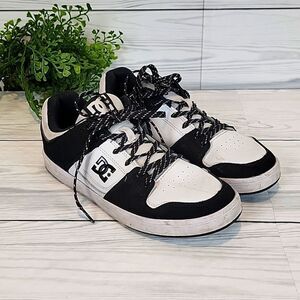 DC shoes Cure skateboard sneaker - black & white Men's Size 8.5